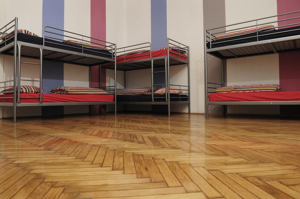 Westend Hostel Boedapest Kamer foto